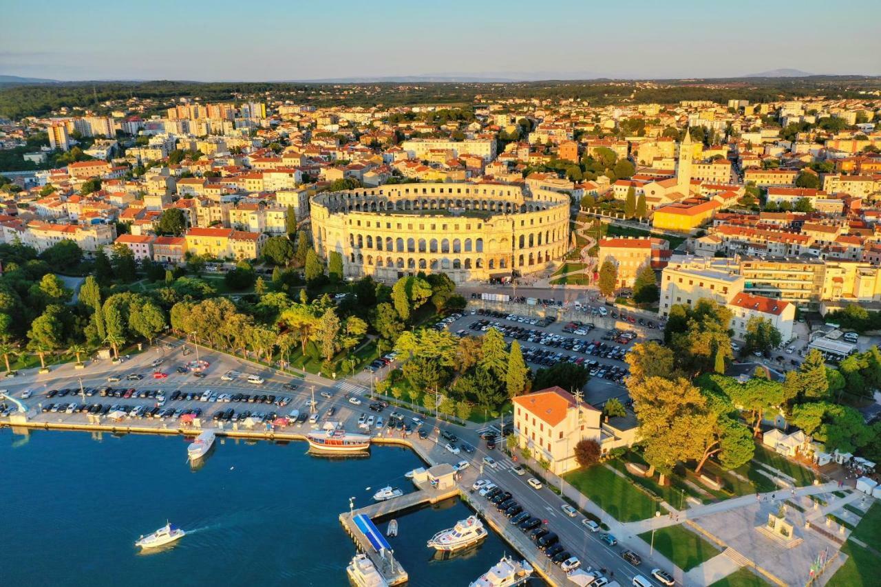 Apartments Dream In Arena 2 Pula Center Free Parking Exteriér fotografie